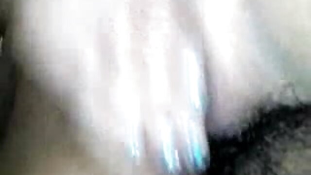 سنہرے بالوں ویدیوهای پورن والی Mellanie Monroe سیاہ جرابیں میں