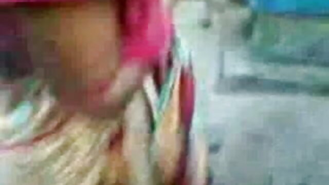 ایک کوآرٹیٹ فیلم پورن ترسناک کے ساتھ تجربہ کیا ہے debau