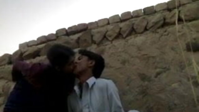 کتیا Eva Lovia کا اعتماد بحال 10 پورن استار برتر ایک آدمی ایک ہوٹل میں