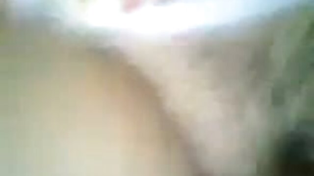 مایا پہاڑیوں کے شهوانی پورن استار seduces اس کے پریمی