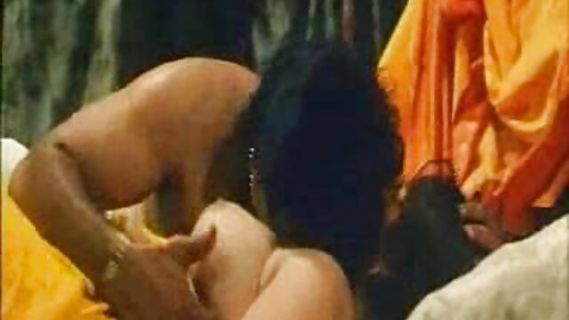 کارمین میکارتھی نرسوں ایک جوردی ال پورن vibrator کے ساتھ